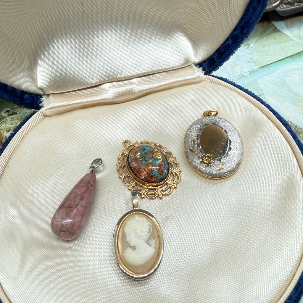 Vintage Small Pendant Charm Jewelry Lot
